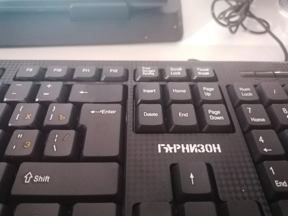 В первый же день клавиша backspace стала залипать!