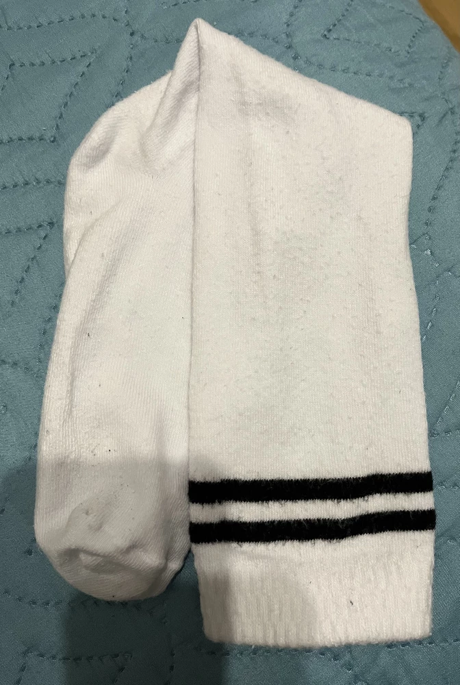 Выглядат суперски, плотные, модные, не жмут и размер подошел. Но после первой бережной стрики все покрылись катышками(((