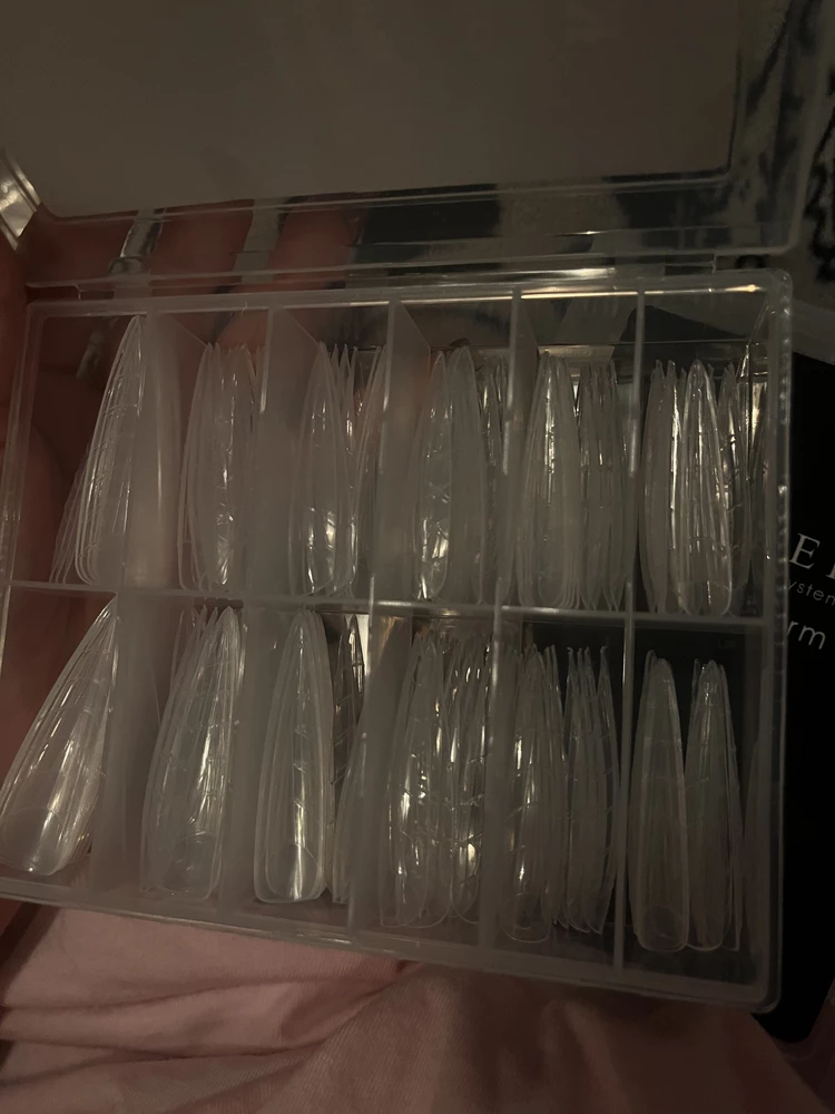 сами формы пока не испытывала, но пробовала формы квадрат от этой же фирмы, мне очень зашли. единственное, что пока напрягает - отсутствие держателя