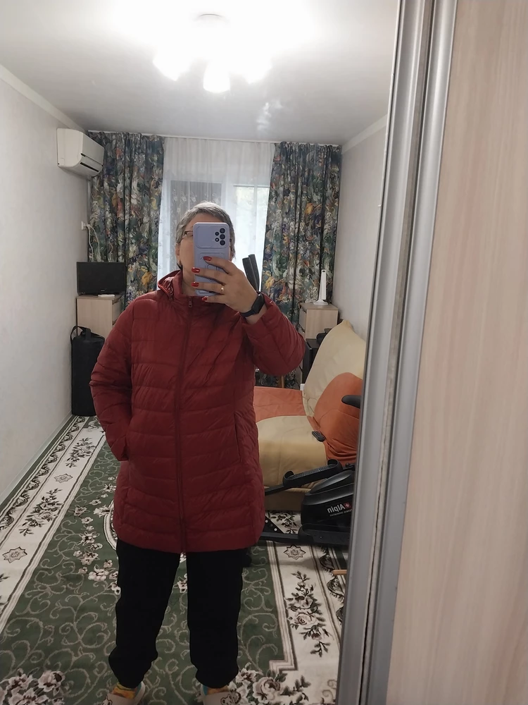 Куртка шикарная. Об 125. Рост 172. Не могла купить свой размер. Руки или не проходят или короткие. Тут все подошло. На мне 5xl.  Я довольна! Огромное спасибо производителю и вб.