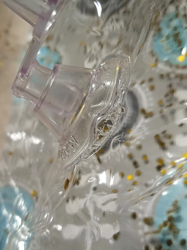 Попробую заказать другой, но уже сомневаюсь в надёжности.
Хорошую оценку поставить не могу