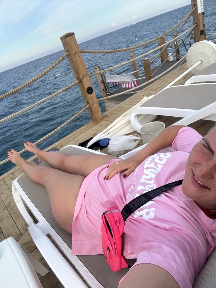 Отличная футболка при стирке не красится