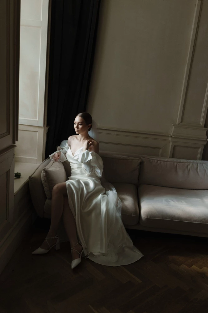 Очень долго искала туфли на свадьбу, так как нужен был именно невысокий каблук, в итоге туфли оказались очень комфортными, за весь день я ничего не натерла и не устала в них, спасибо большое продавцу