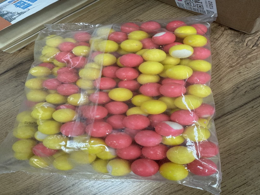 Написали на обмен конфет или возврат денег. Продавец отклонил заявку. Не написал извинений и т.д Не рекомендую