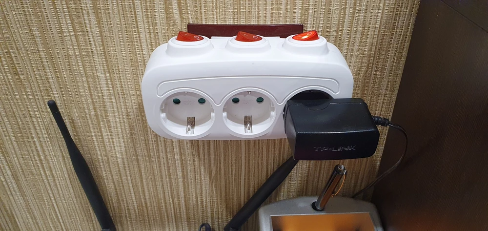 Тройник понравился своим удобством пользования. Всё отлично работает, качественно изготовлен, не хлипкий. К покупке рекомендую. Спасибо магазину.