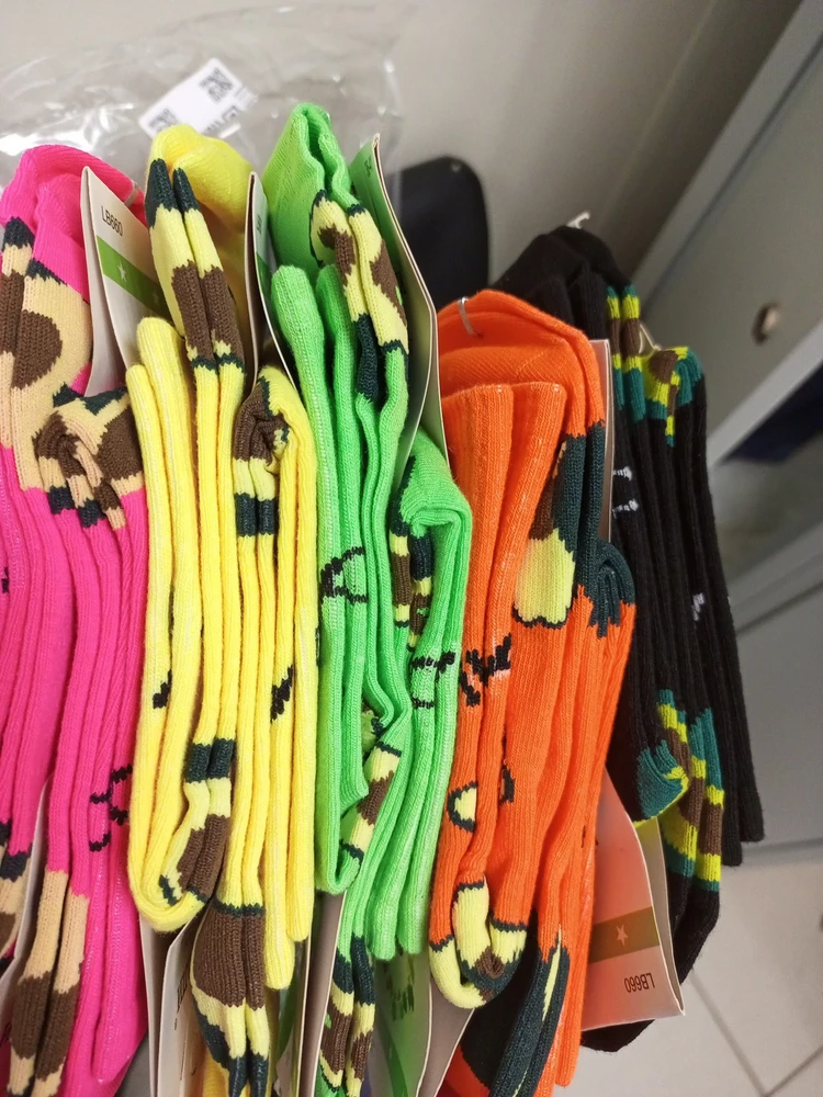 За такую цену не сильно надеялась на хорошие носки. Я рада, что рискнула. Теперь можно выбирать цвет по настроению😁