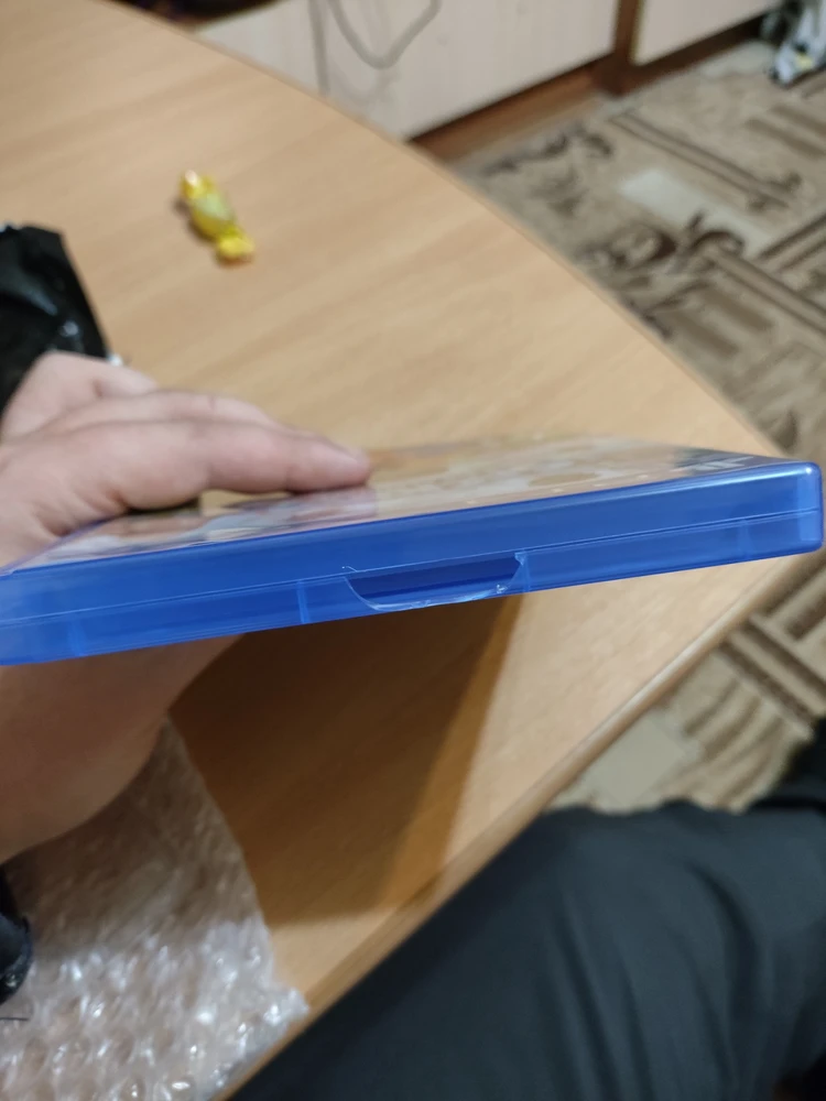 Диск пришел поврежденный поэтому одну звезду убрал