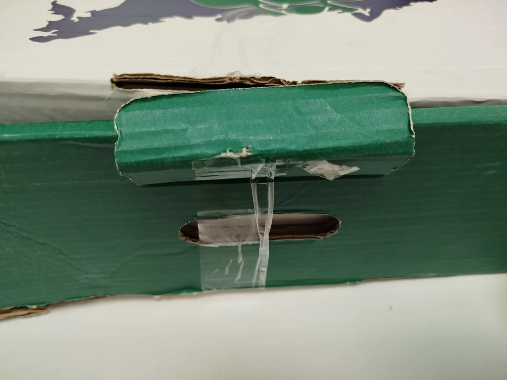 Сапоги хорошие, уже оценила. Но упаковка была ужасная. Перемотана скотчем и вскрыта. Кто то примерял))) Снизила оценку за упаковку