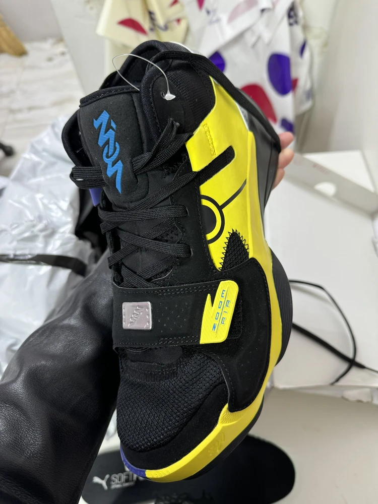 Кроссовки, к сожалению, маломерят. Будет ли в наличии 43-44размер?