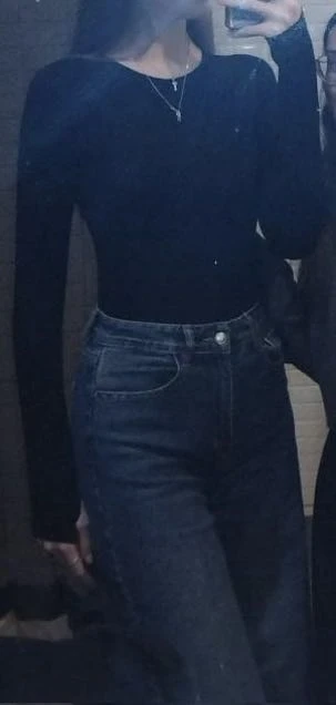 Очень удобно носить. Застежка на крючках. Удобнее, чем кнопки.